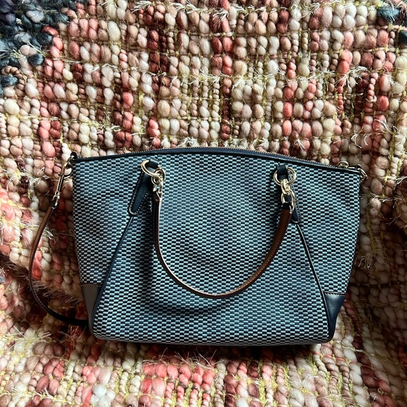 Coach Bag - Picture 2 of 7